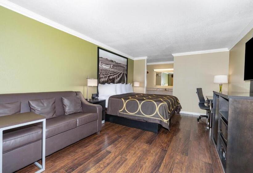 带大床的标准间, Super 8 By Wyndham Ukiah