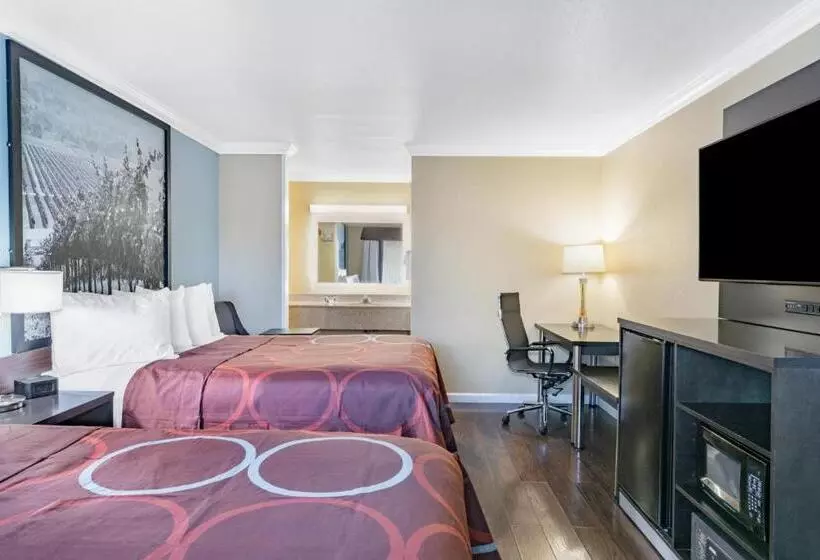 Standard-invahuone, Super 8 By Wyndham Ukiah