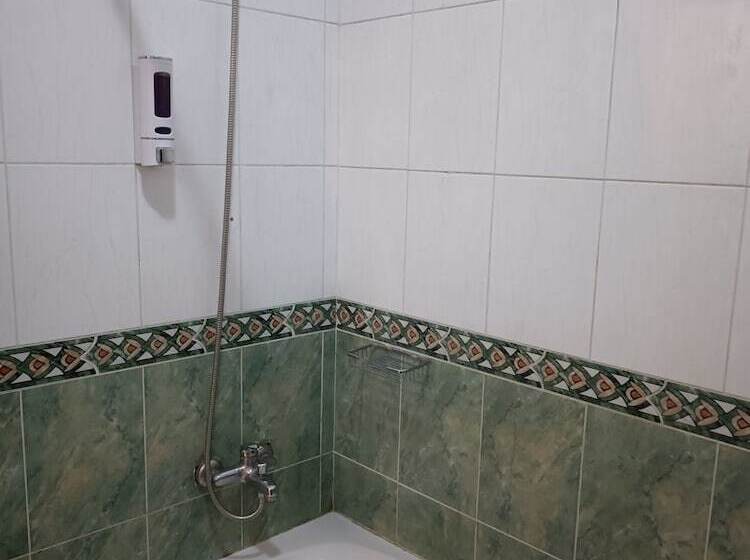 اتاق استاندارد, Susanna