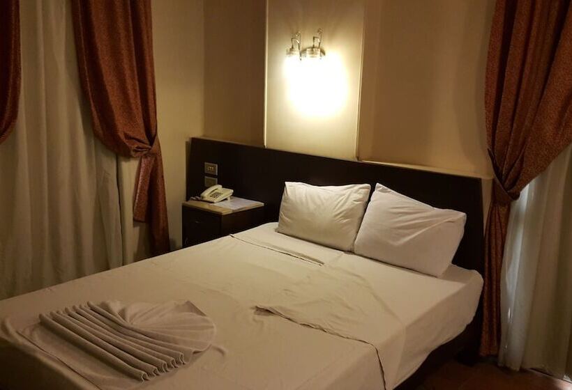 اتاق استاندارد, Susanna