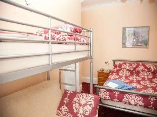 اتاق استاندارد سه نفره, The Meltham Guesthouse Scarborough