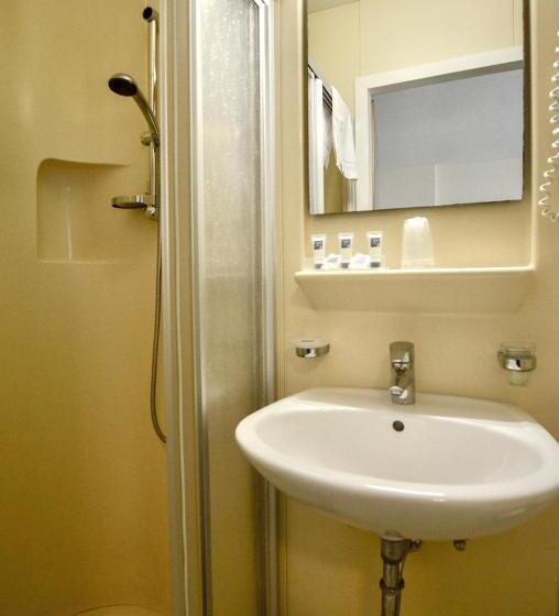 חדר סטנדרט לשלושה, Locanda Silva