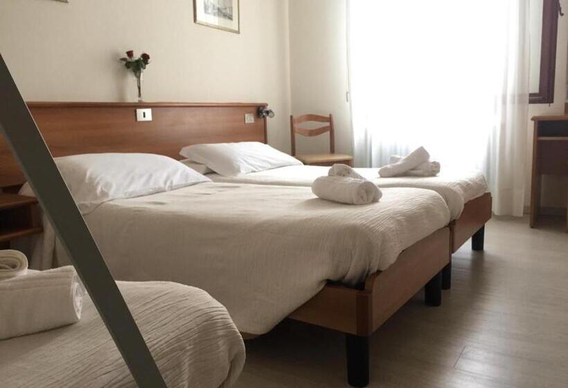 חדר סטנדרט לארבעה, Locanda Silva