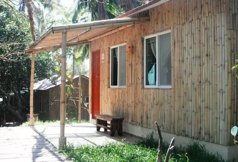デラックスキャビン, Cocoaventura Cabanas Y Club De Playa   Campsite