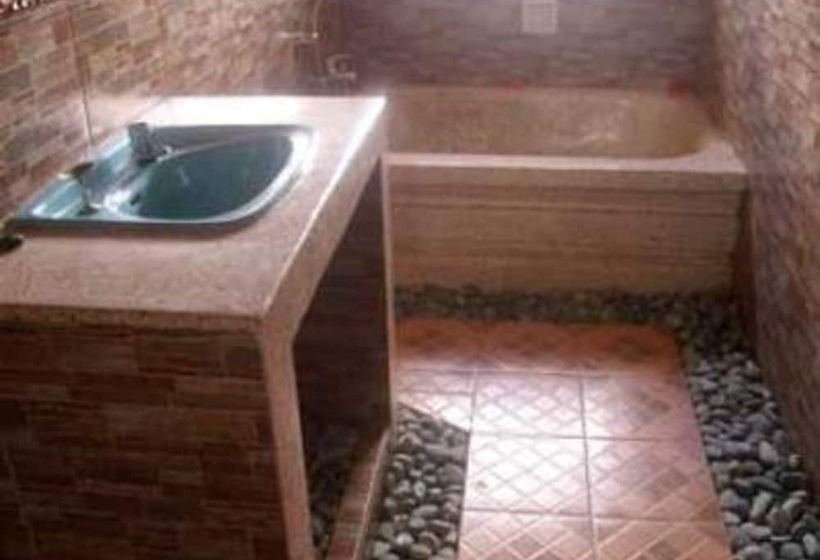 Deluxe Rum, Ala S Green Lagoon