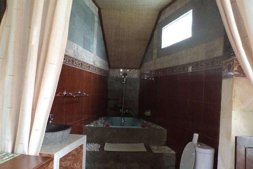 Deluxe Rum, Ala S Green Lagoon