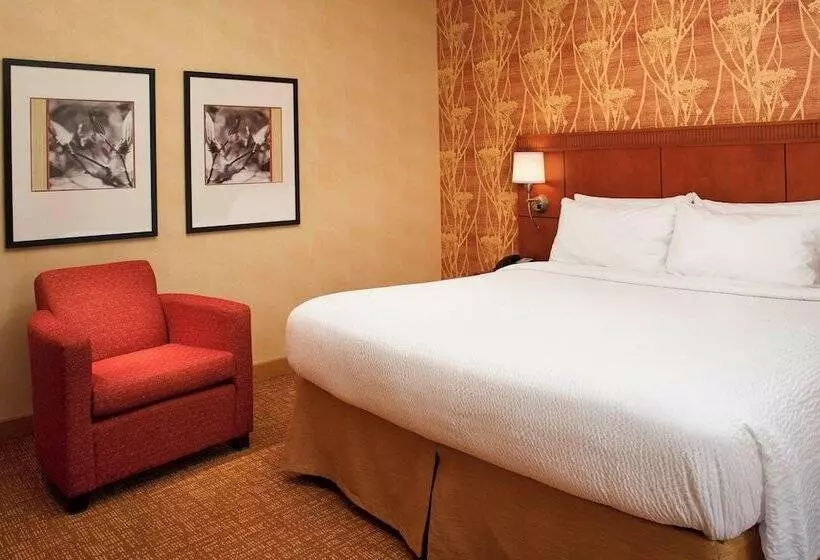 سوییت, Courtyard By Marriott Chicago Waukegan/gurnee