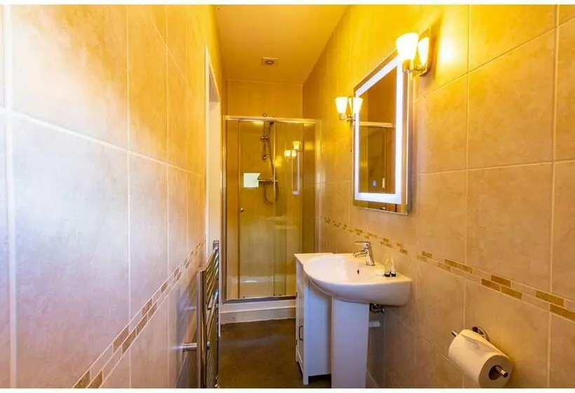 Habitación Estàndard Individual, Crown