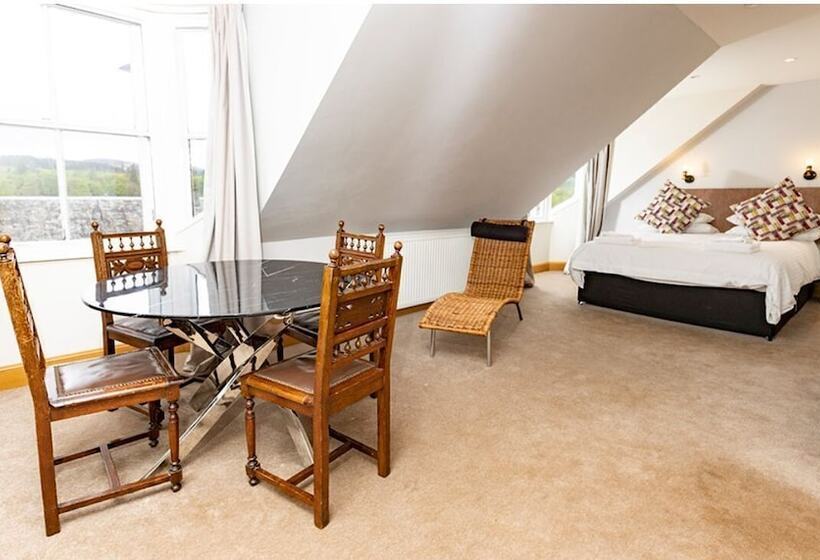 高级大房间, Crown