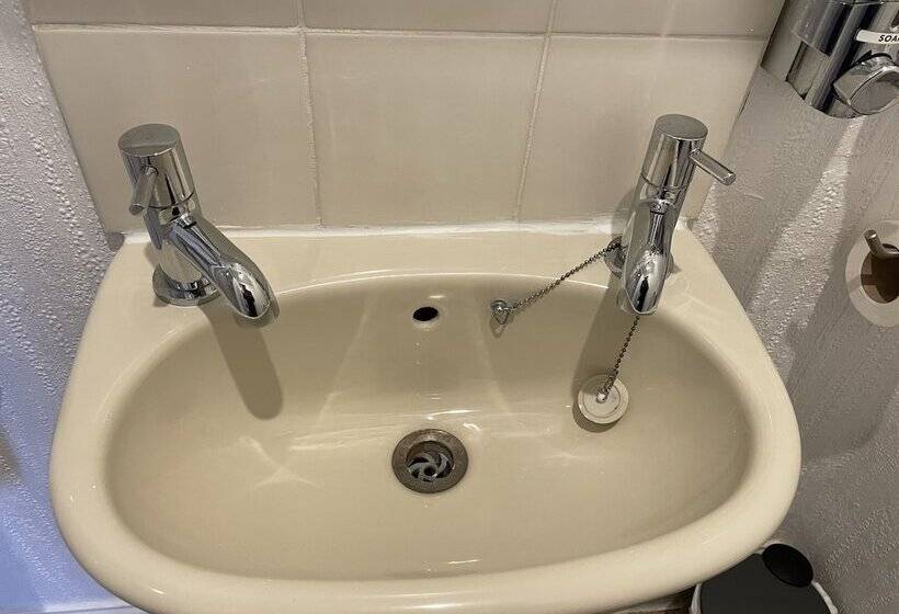 스탠다드 룸 공동 욕실, Diamonds Villa Near York Hospital