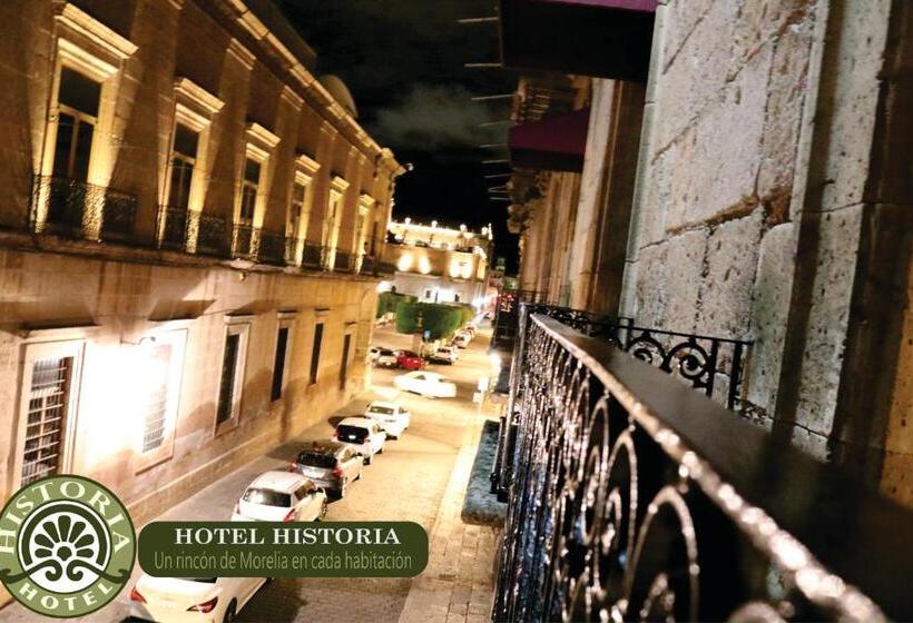 스탠다드 룸 더블 침대 2개, Historia