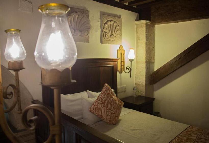 스탠다드 룸 더블 침대 2개, Historia