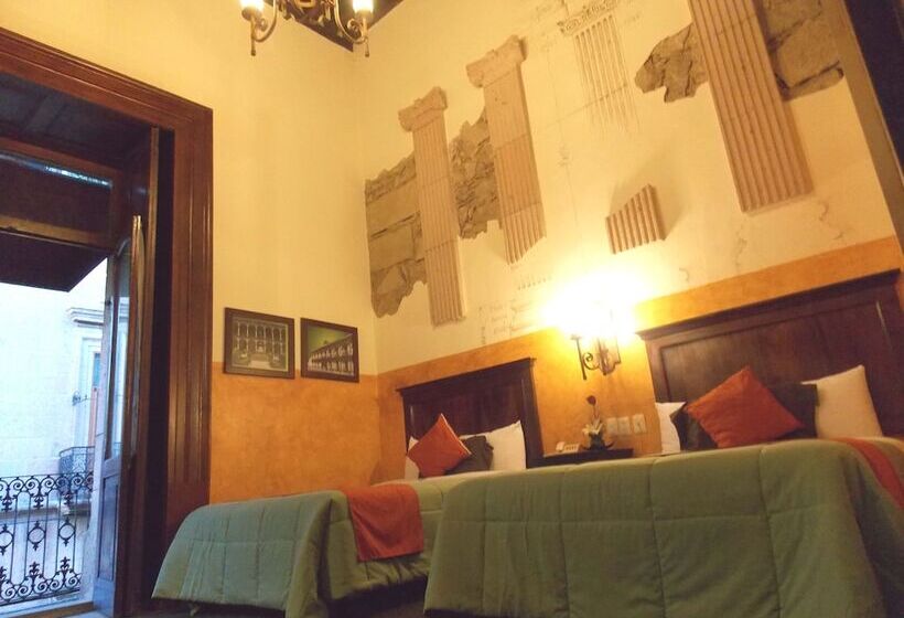 스탠다드 룸 더블 침대 2개, Historia