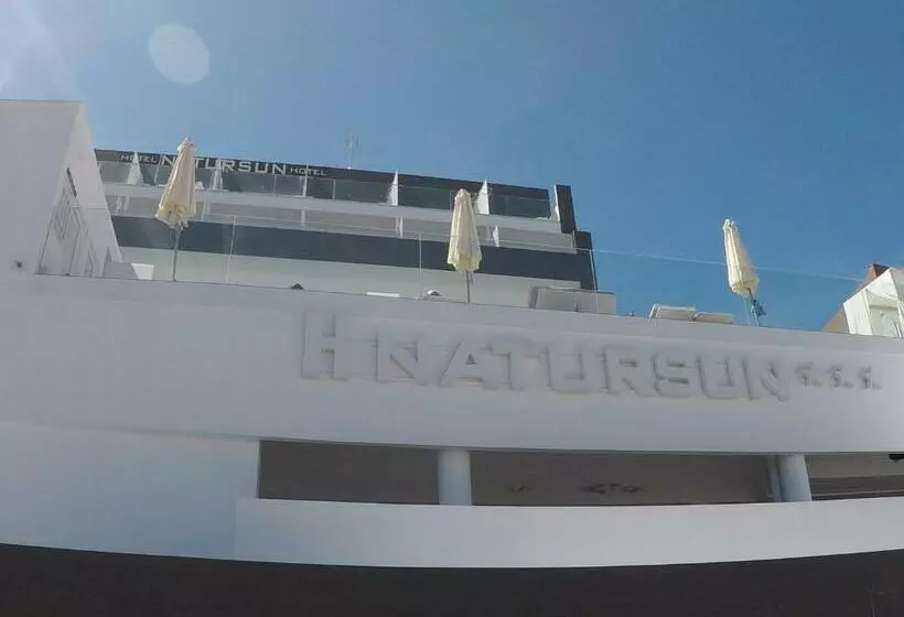 Perhehuone, Natursun
