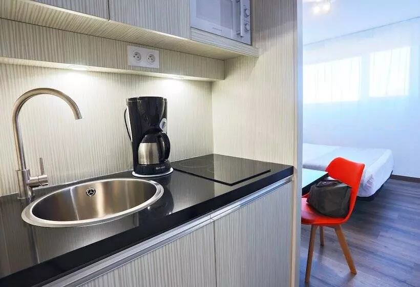 Premium-studio, Park Wilson Airport