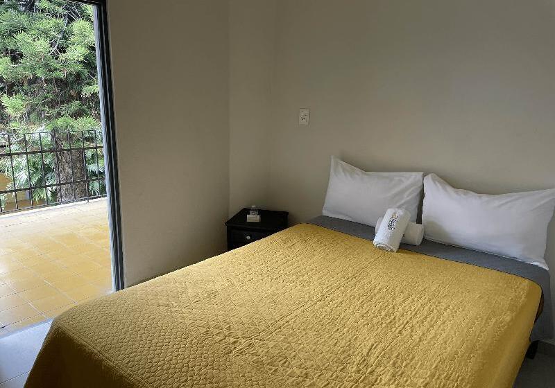 חדר אקונומי, Allende Morelia