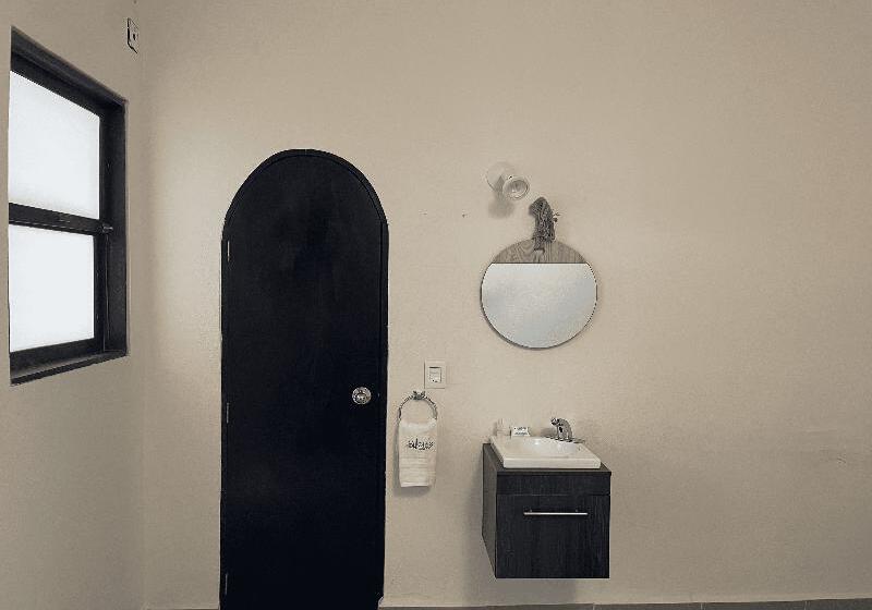 חדר סטנדרט, Allende Morelia