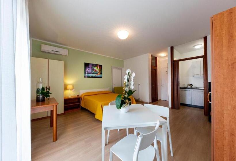 استودیوی استاندارد, Holiday Appartamenti