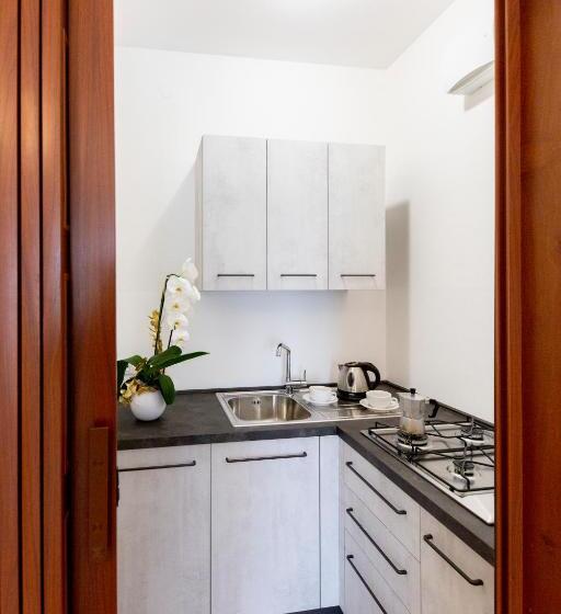 استودیوی استاندارد, Holiday Appartamenti