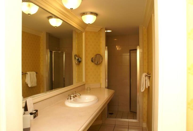 Suite King Size Seng, Columbia Club