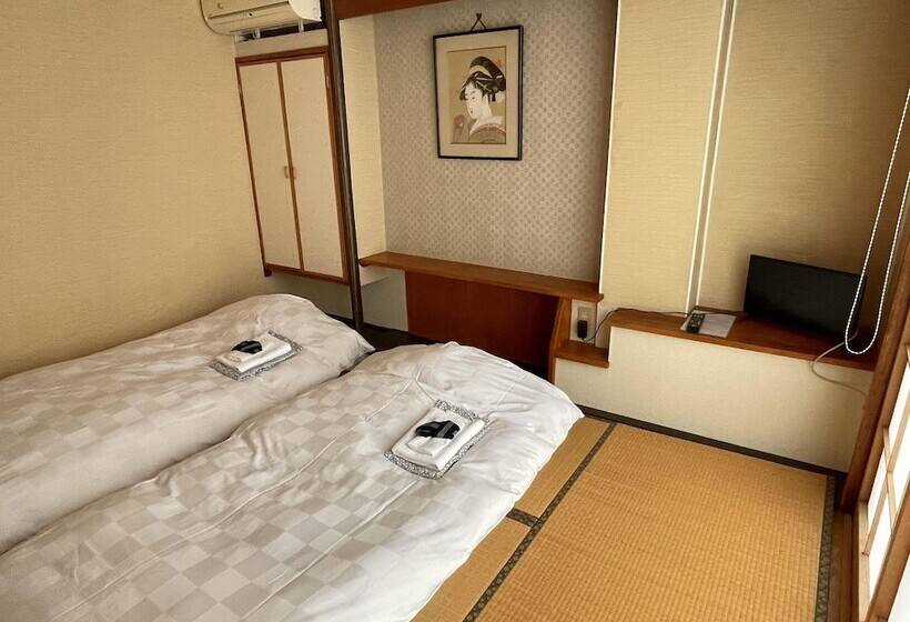 Camera Familiare, Fukudaya