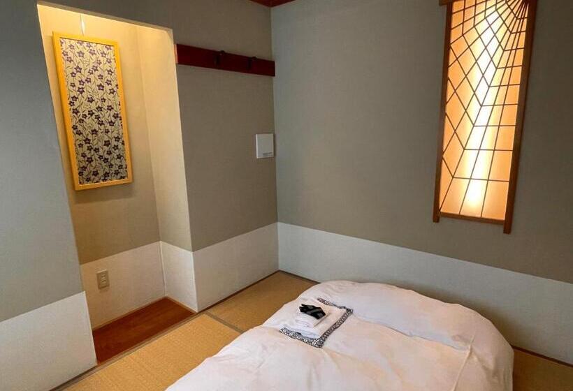 Camera Familiare, Fukudaya