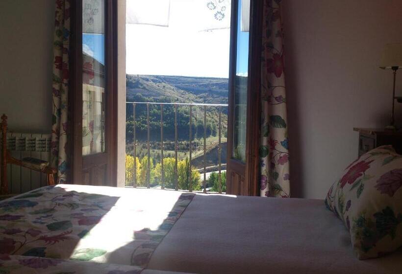 غرفة قياسية, Hospederia Los Templarios