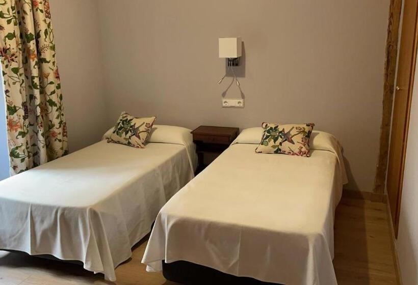 شقة غرفة واحدة, Hospederia Los Templarios