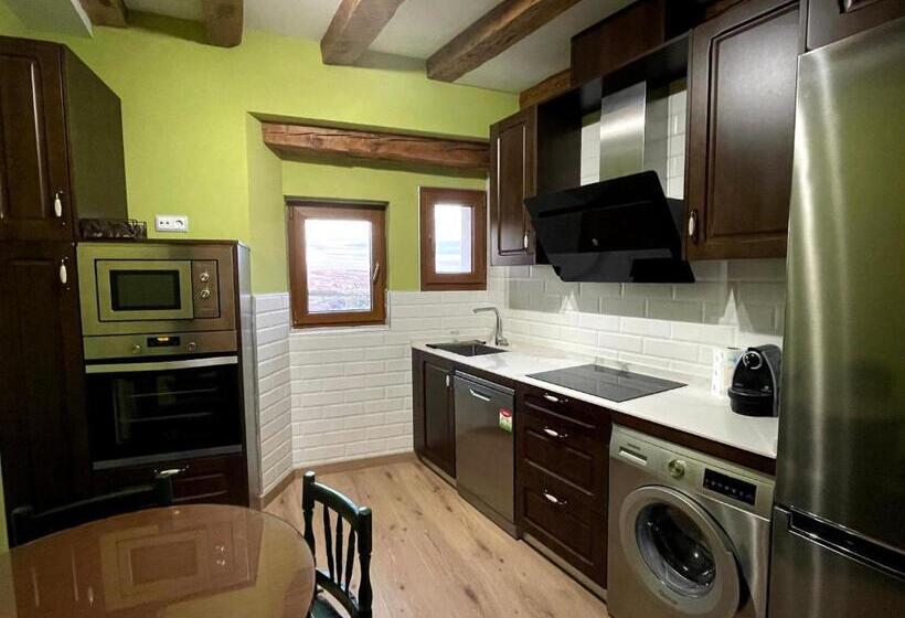 شقة غرفة واحدة, Hospederia Los Templarios