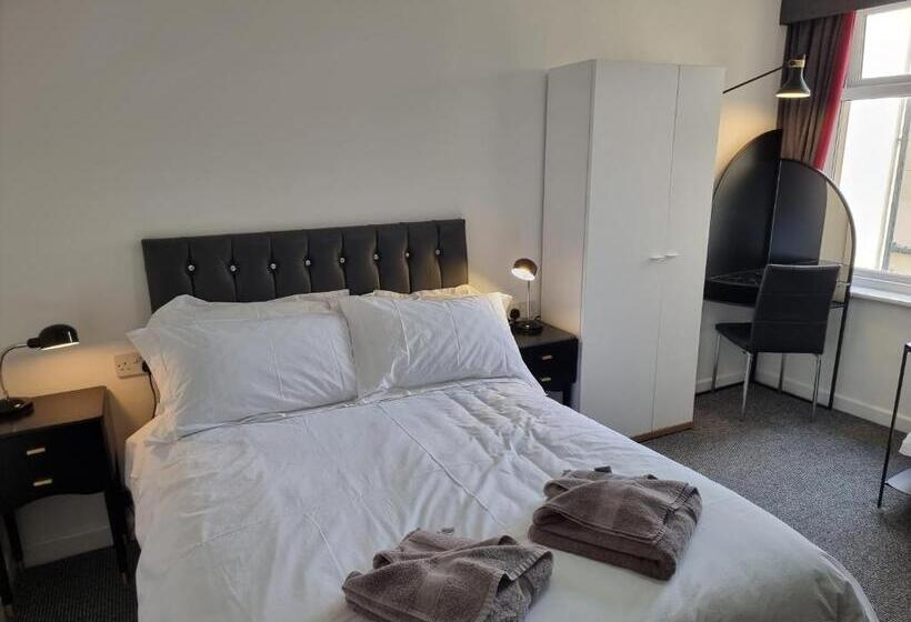 Deluxe Room, Langley House