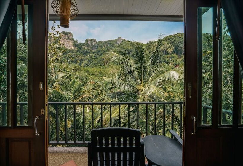 غرفة عائلية ذات إطلالة جانبية على البحر, Railay Phutawan Resort