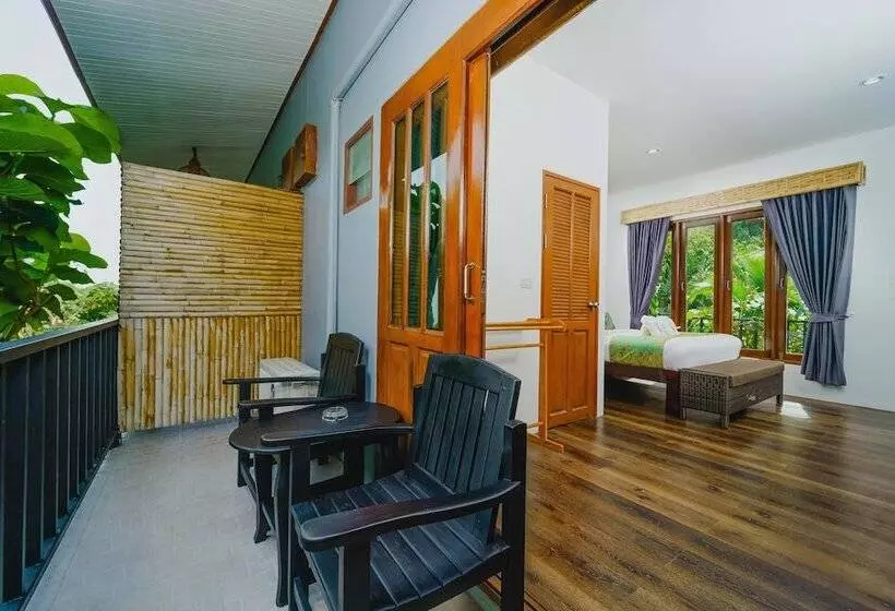 バルコニー付きデラックスルーム, Railay Phutawan Resort