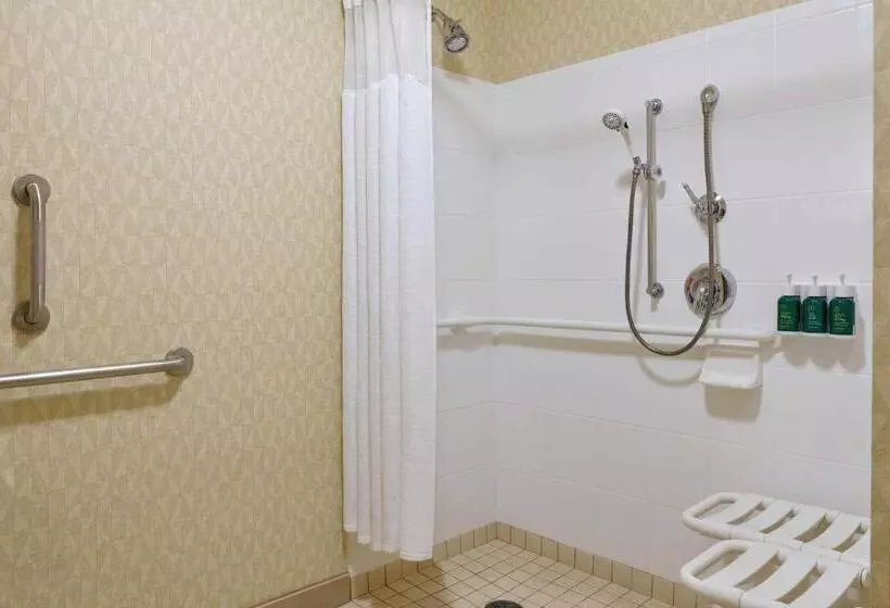 سوئیت با تخت بزرگ, Residence Inn Portland Downtown Waterfront
