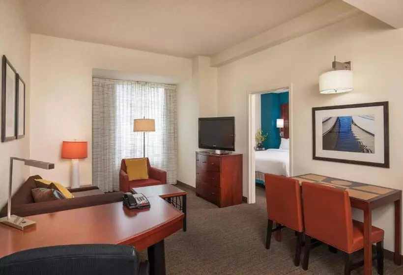 سوئیت با تخت بزرگ, Residence Inn Portland Downtown Waterfront