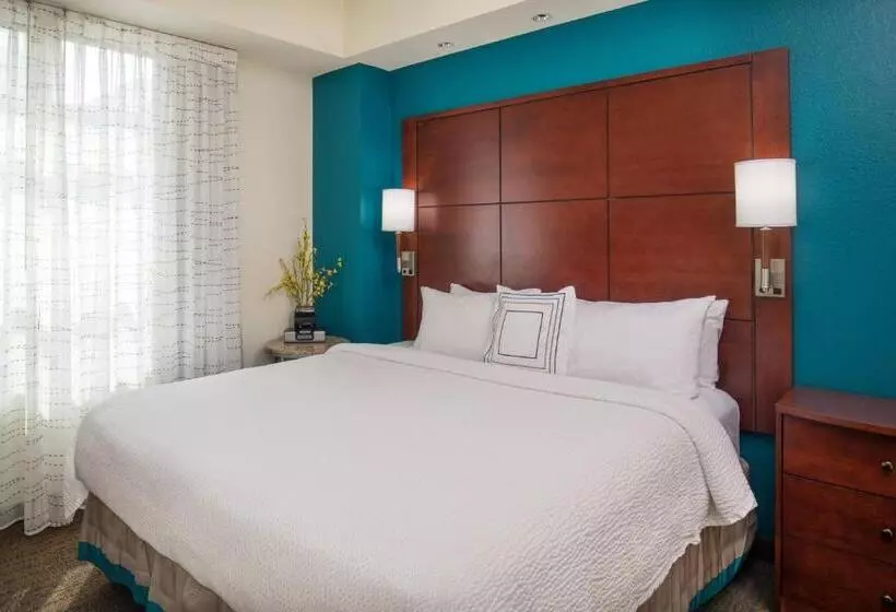 سوئیت با تخت بزرگ, Residence Inn Portland Downtown Waterfront