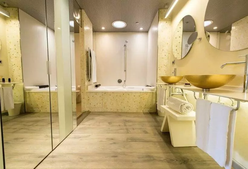 سوییت, & Spa Princesa Munia