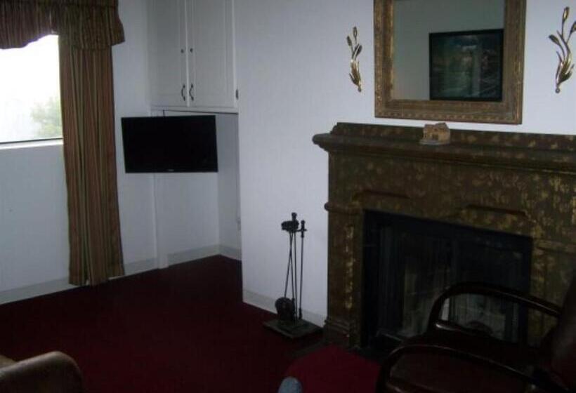 דירת חדר, Oak Square 309