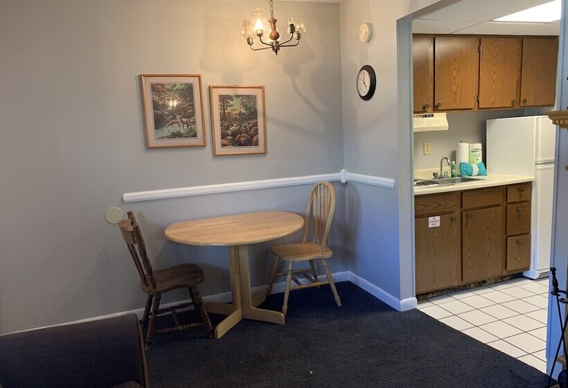 דירת חדר, Oak Square 309