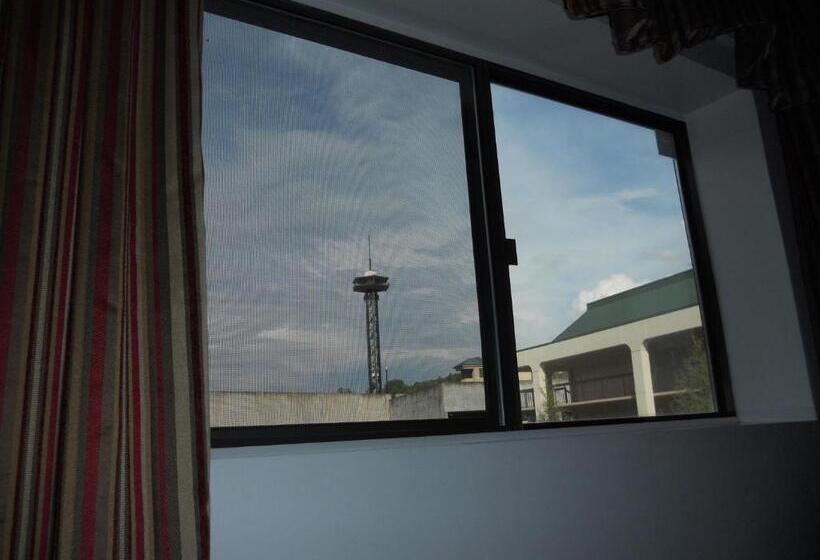 شقة غرفة واحدة, Oak Square 309