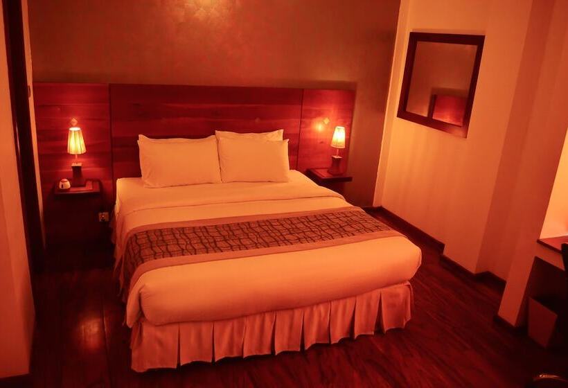 سوییت لوکس, Unique Towers Luxury Boutique Suites