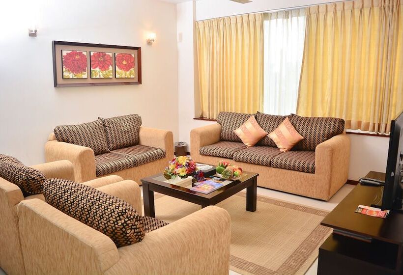Люкс Повышенной Комфортности, Unique Towers Luxury Boutique Suites