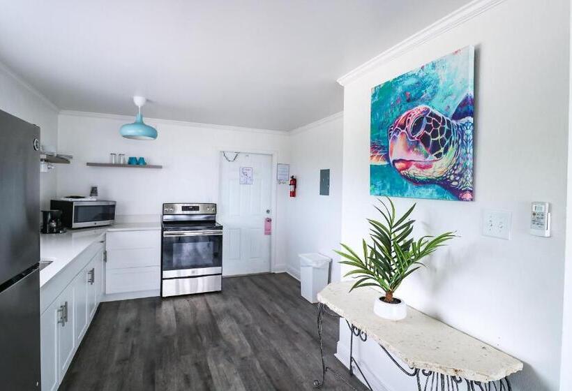 جناح سرير كينج, Drop Anchor Resort & Marina