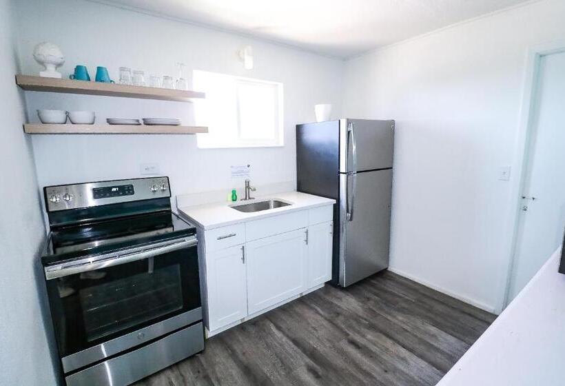 غرفة ديلوكس, Drop Anchor Resort & Marina