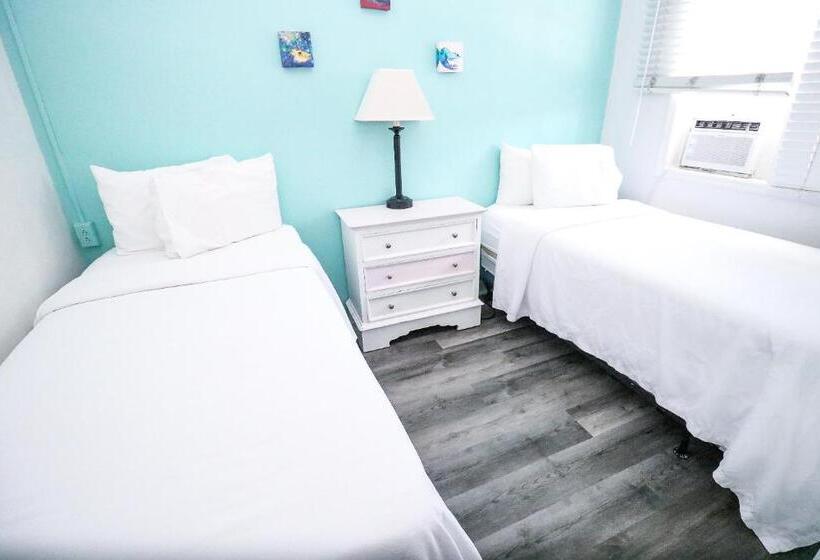 جناح, Drop Anchor Resort & Marina