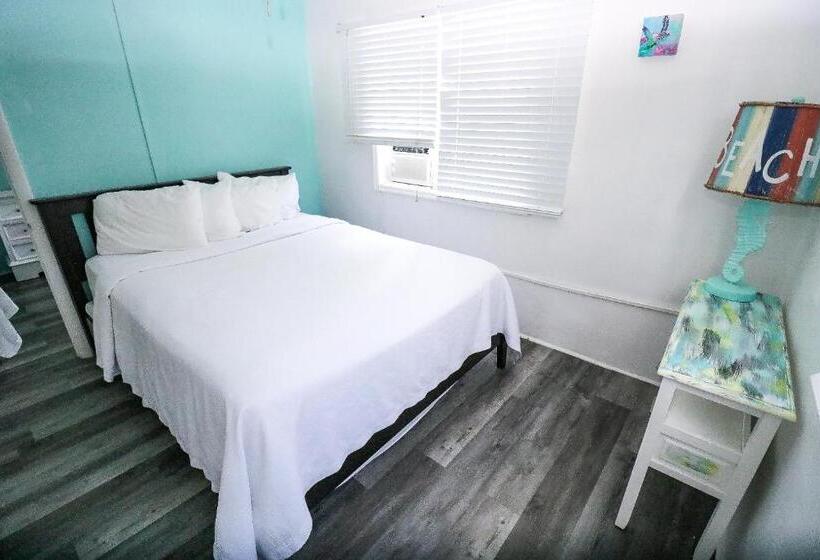 جناح, Drop Anchor Resort & Marina