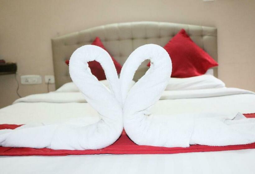 Номер Deluxe, Akshaya