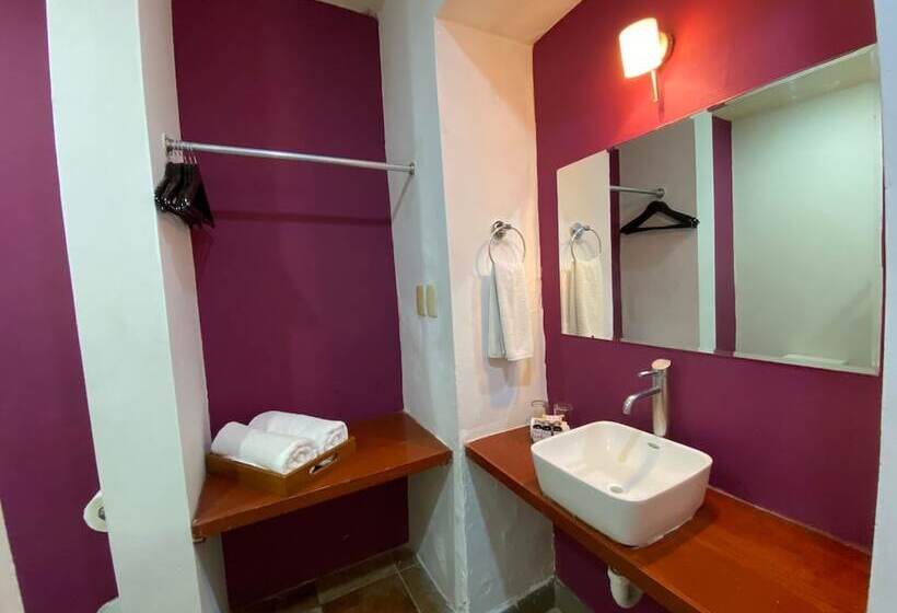 Полулюкс с Бассейном, Art 57 Hotel   Adults Only