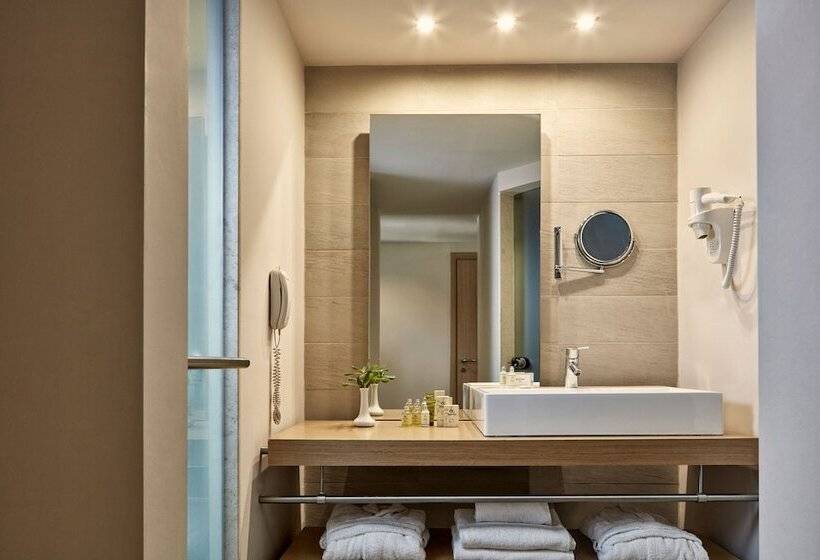 家庭间, Atlantica Mikri Poli Crete