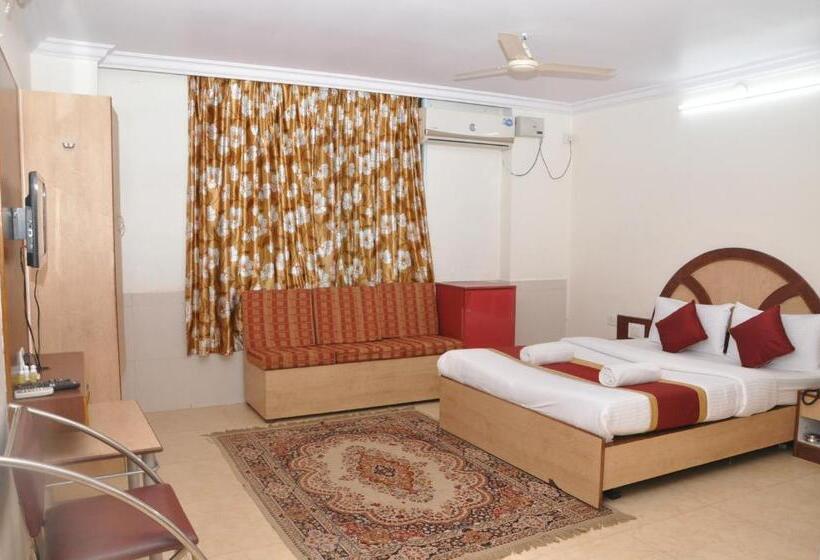 חדר דלוקס, Gangothri