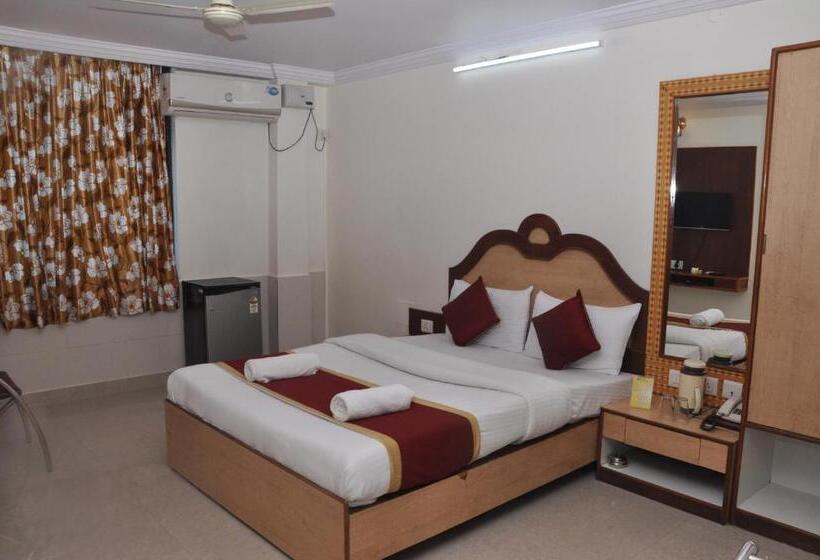 חדר אקזקיוטיב, Gangothri